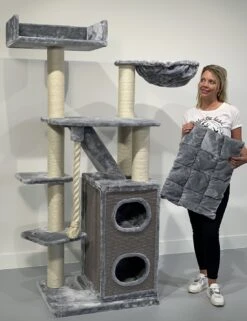 Krabpaal Cat Penthouse Light Grey -Savic Winkel p10100 rhr rhr0412 krabpaal cat penthouse light grey 1