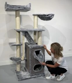Krabpaal Cat Penthouse Light Grey -Savic Winkel p10101 rhr rhr0412 krabpaal cat penthouse light grey 1