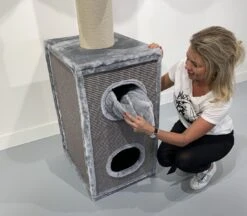 Krabpaal Cat Tower Box Light Grey 12 Krabpaal Cat Tower Box Light Grey -Savic Winkel p10117 rhr rhr0414 krabpaal cat tower box light grey 1