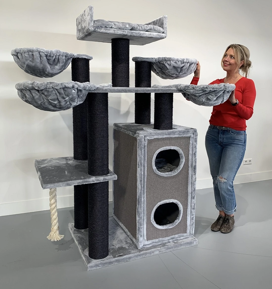 Krabpaal Cat Paradise PLUS Blackline Light Grey 3 Krabpaal Cat Paradise PLUS Blackline Light Grey