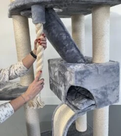 Krabpaal Kilimandjaro De Luxe PLUS Light Grey 11 Krabpaal Kilimandjaro De Luxe PLUS Light Grey -Savic Winkel p12238 rhr rhr0303 plus krabpaal kilimandjaro de luxe plus light grey 1