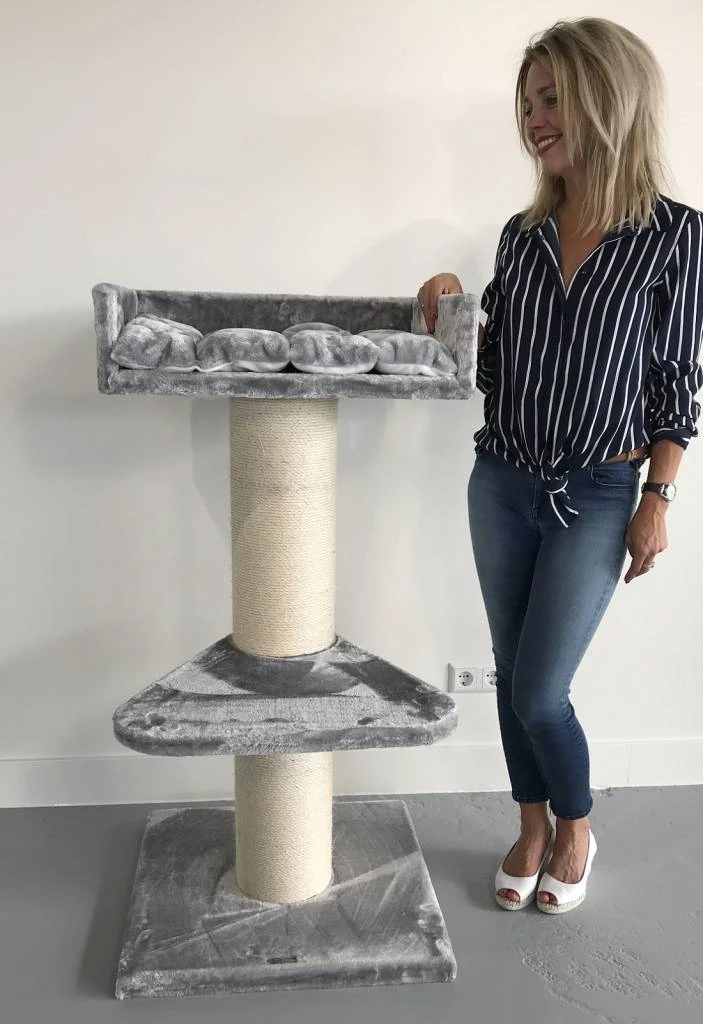 Krabpaal Maine Coon Lounge Light Grey 3 Krabpaal Maine Coon Lounge Light Grey